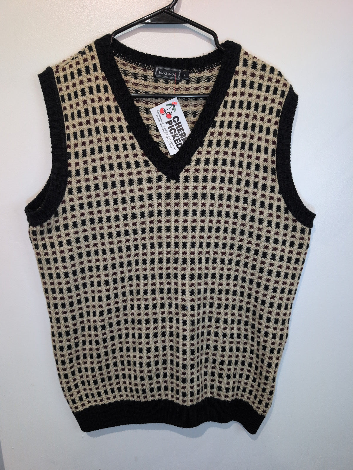Dotted knit sweater vest