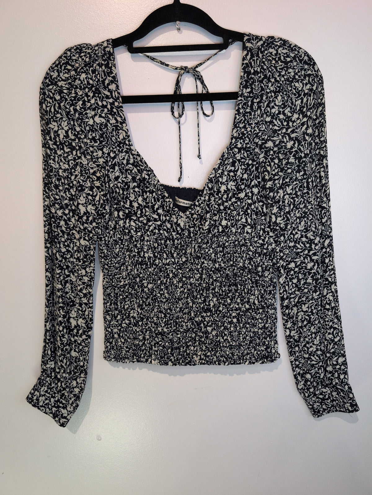 Navy long sleeve ruched top